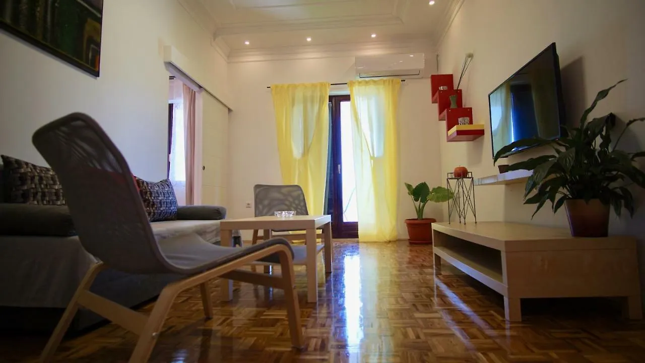Apartmani Laura Trogir 0*,